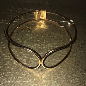 Gold choker